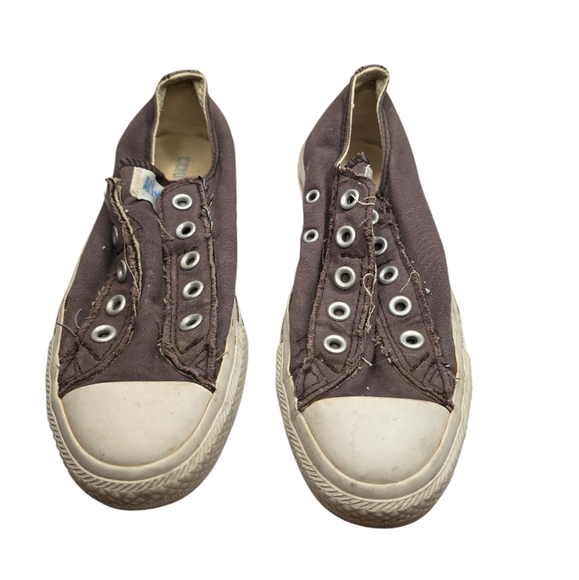 Converse Low Top Purple Unisex Sneakers - Picture 2 of 8